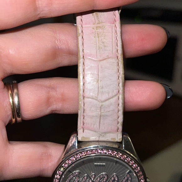Vintage Pink Guess Leather Strap Watch - Picture 8 of 9